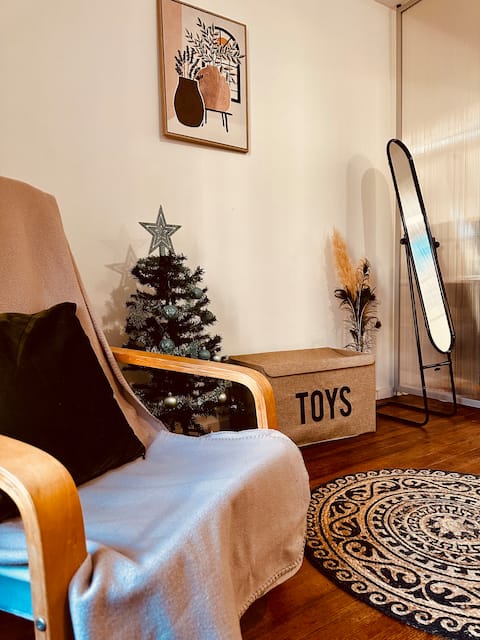 "Near" the Rhône ~ Fiber Wi-Fi ~ Sleeps 5