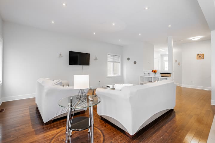 Spacious And Comfortable 4 Bedroom London Home - London