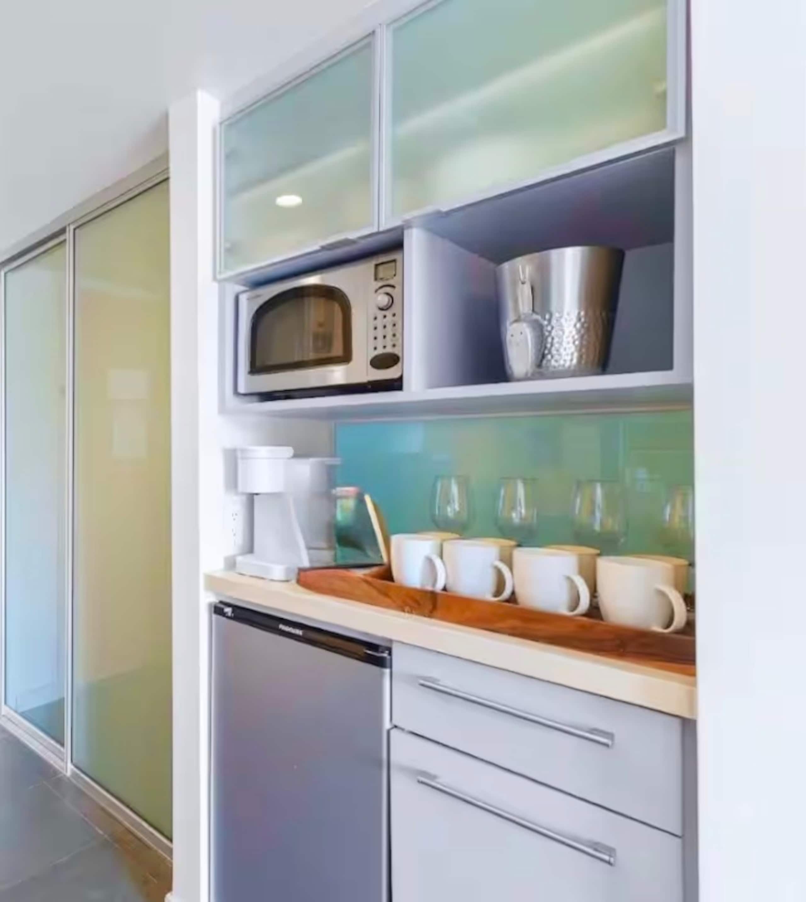 26FL-Ala Moana Premium Double w/City & Ocean Views - Image 9