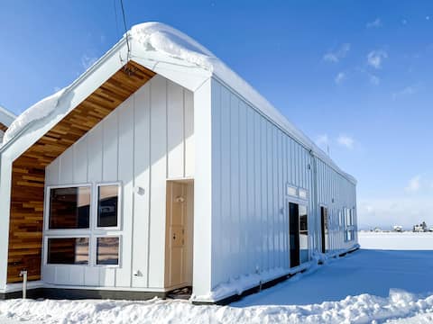 Hokkaido Retreat 600m to Ski Area | Asahiyama Zoo