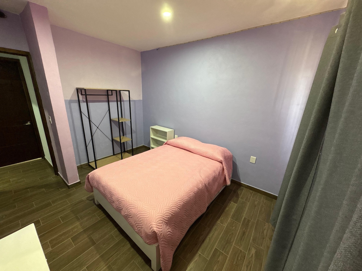 Recamara 1: ერთი ორსაწოლიანი საწოლი 