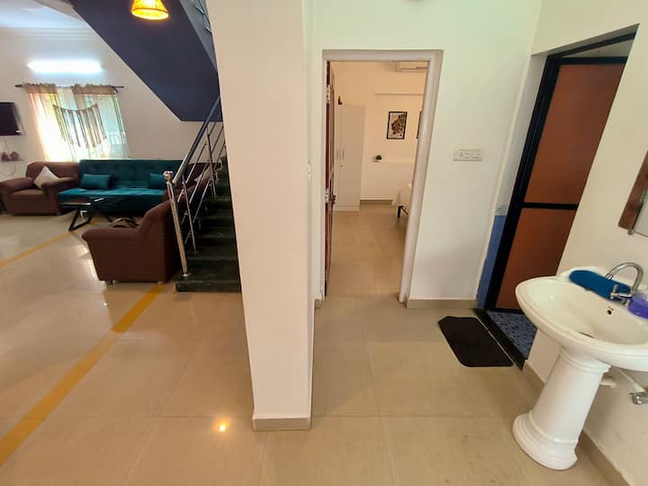 Bedroom 1 image 1