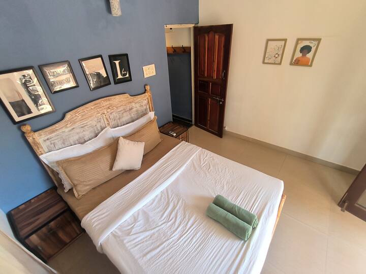 Bedroom 2 image 2