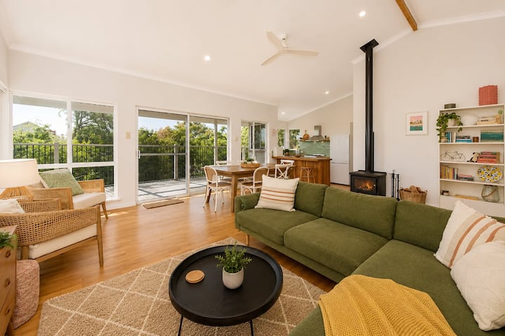 Relaxed Coastal Getaway - Peppermint Grove Beach
