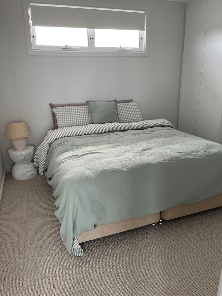 1 x bračni krevet (širine 180 - 200