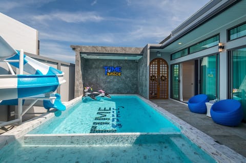 Time Space Pool Villa