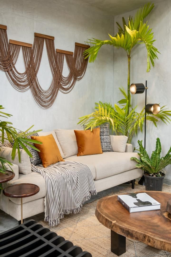 Living room image 7