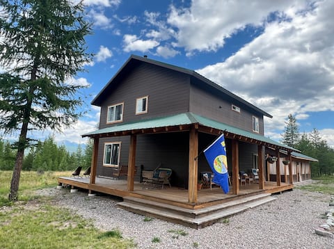 Rising Wolf Retreat: 4-Bedroom Cabin