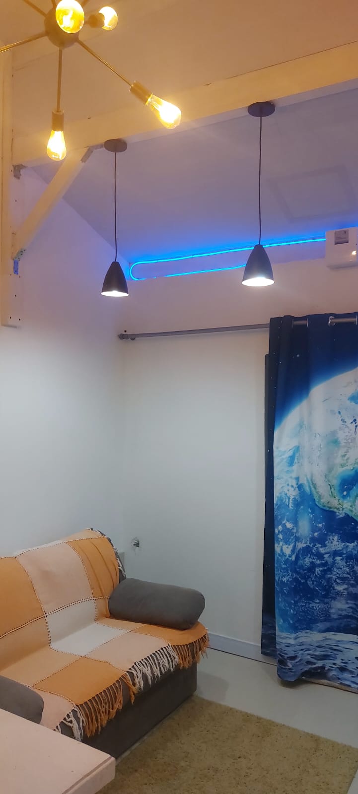 Top Airbnb: Planetarium Loft: Simple with comfort (2nd floor). em Tijucas