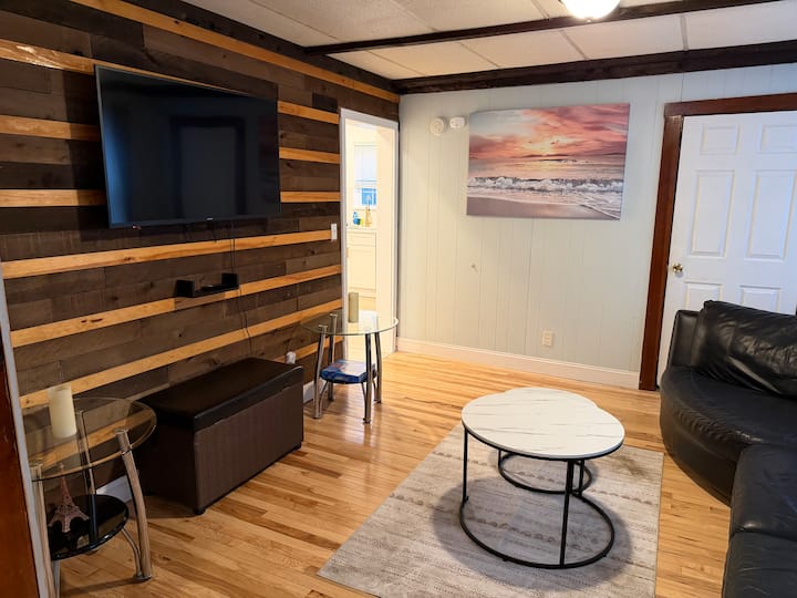 Cozy Home -3 Miles To Encore Casino - Melrose, MA