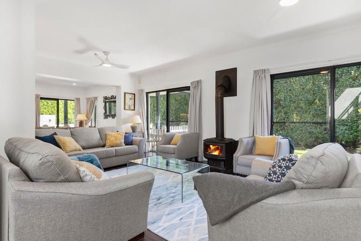 Jasmine House - Pet Friendly With Swimming Pool - Berry