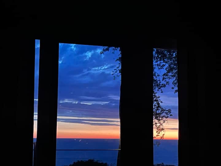 Relax At This Lake Front House - Min. 4 Days. - Youngstown, NY