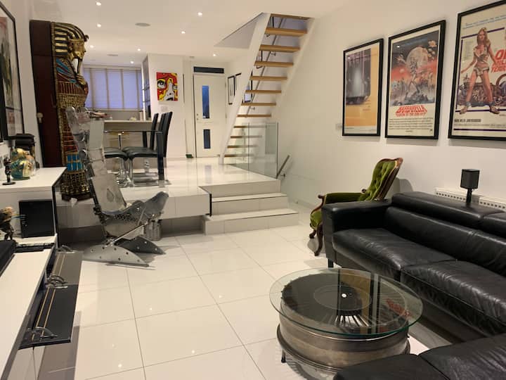 3 Bed House Twickenham - Twickenham