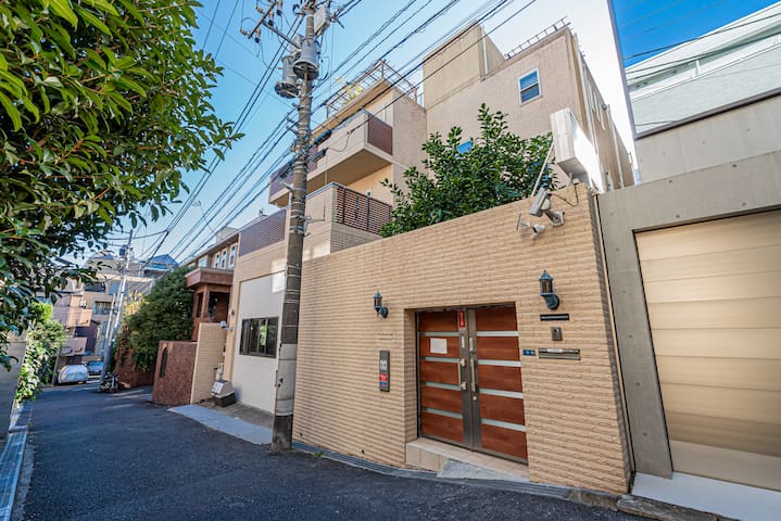 101，JR渋谷駅徒歩 10分､代官山7分、3DK70㎡高級住宅庭付き，表参道2分銀座15分新宿5分