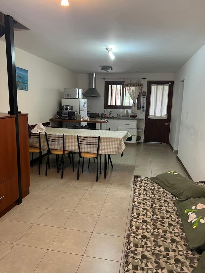 Amplio Duplex Con Jardín Muy Cerca Del Mar - Mar del Plata