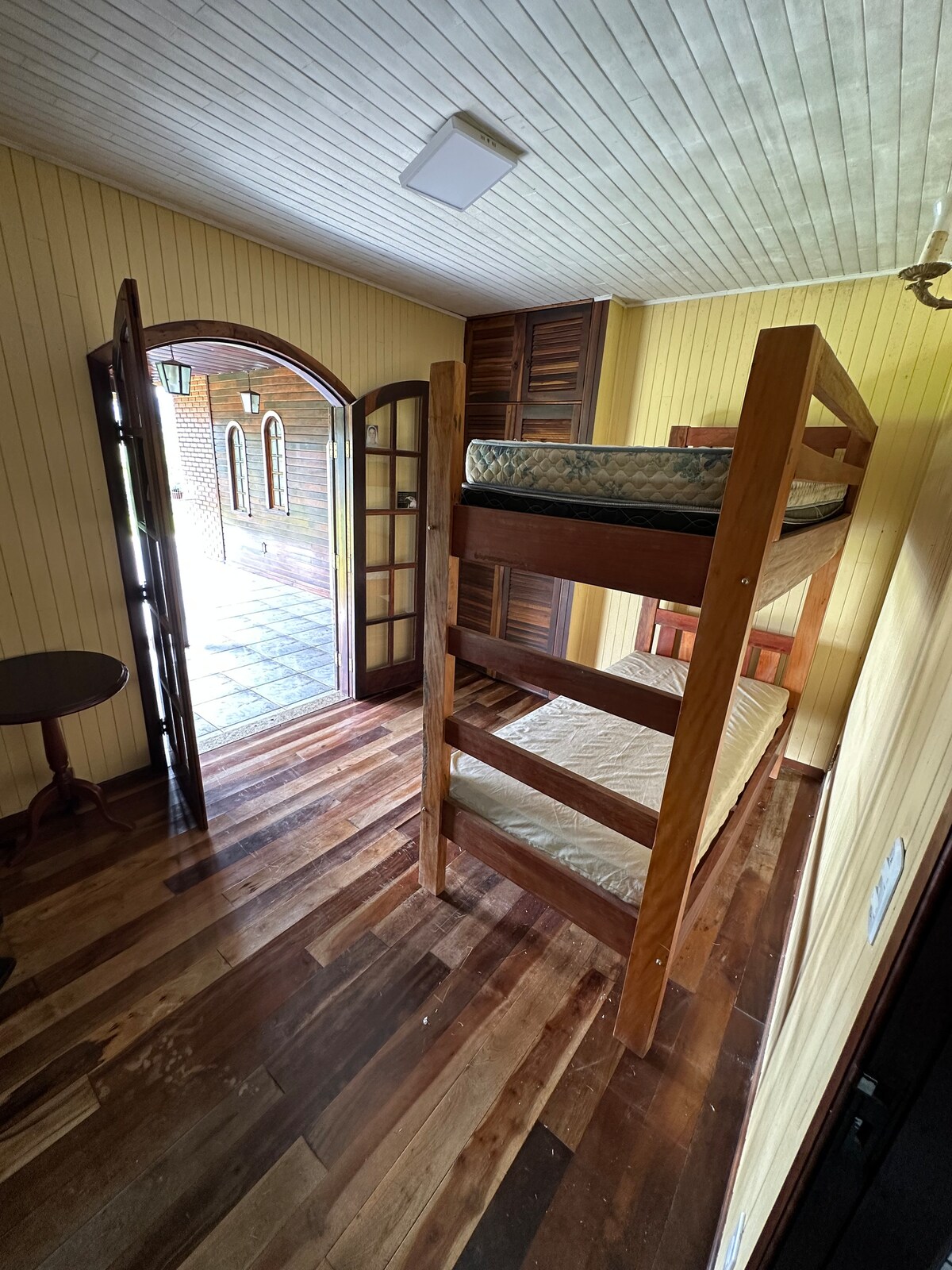 საძინებელი 4