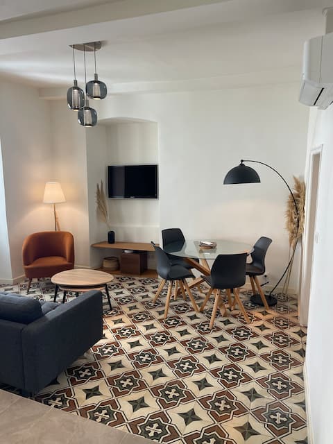 Annonce Airbnb populaire: Ajaccio Old Town Apartment à Ajaccio