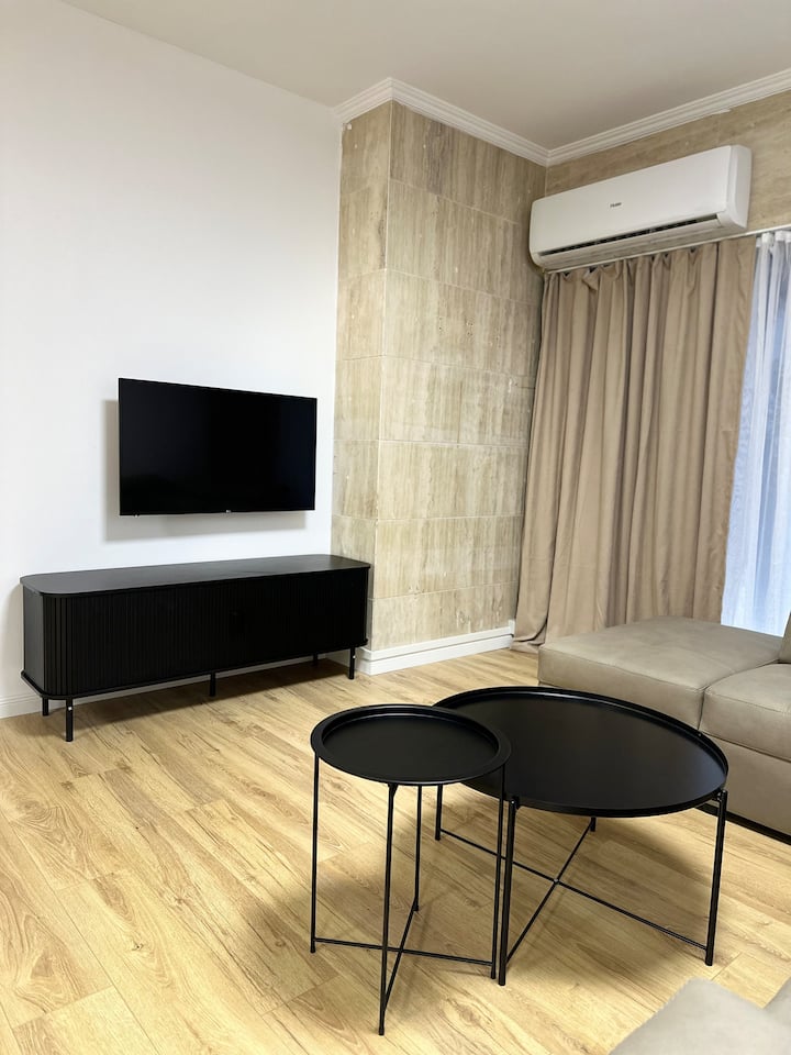 Bazaar Apartment 03 - Tirana
