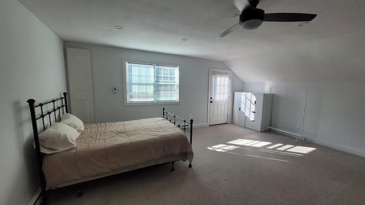 Cute Quiet Studio Apartment - Newtown, PA