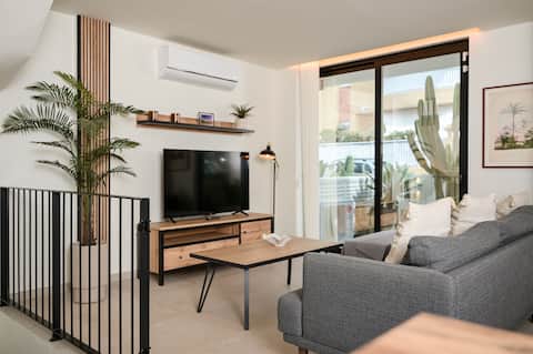 Top performing Airbnb: Escape the Noise: Townhouse with Jacuzzi in Adeje
