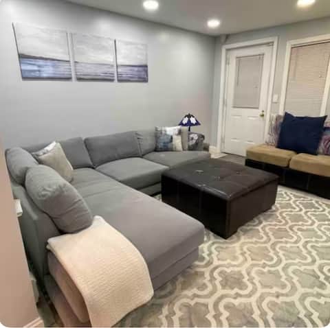 Successful Airbnb property: Suite Life! Private 1br apt found within triplex in Bedford Stuyvesant (West)