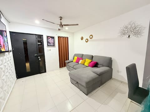 Top performing Airbnb: Firefly House with 3 bedrooms (we invoice) in Fraccionamiento Caucel Ii