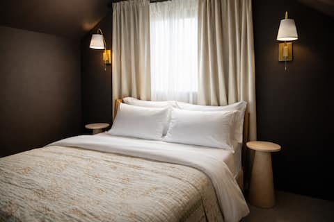 The Heart of Gold House