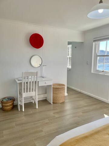 Azure Cottage Simonstown gallery image 2