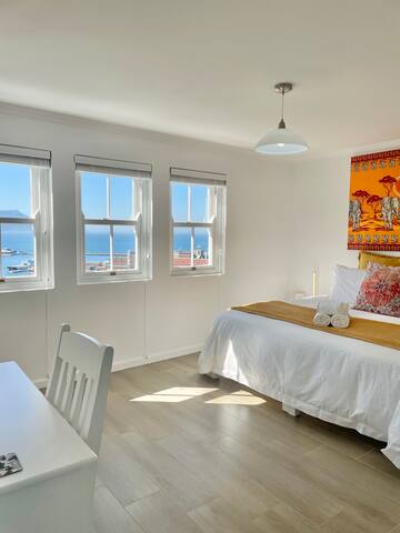 Azure Cottage Simonstown gallery image 3