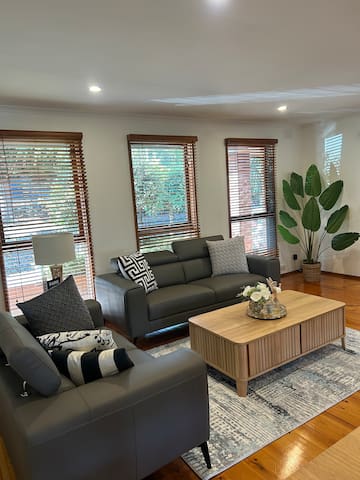 The Viridian – A Cosy Urban Retreat