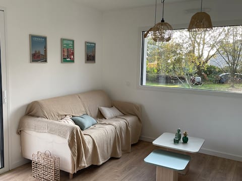 Popular Airbnb listing: Nice house near the beaches. in Plonéour Lanvern