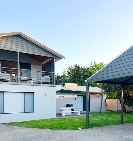 Beach House Escape gallery image 2