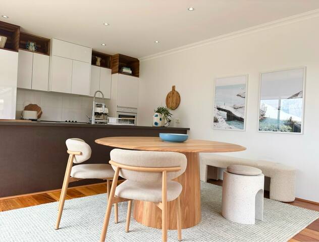 Beach House Escape gallery image 4