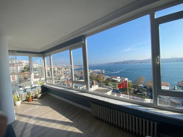 Wide Angle Bosphorus View/Balcony/Central Location gallery image 5