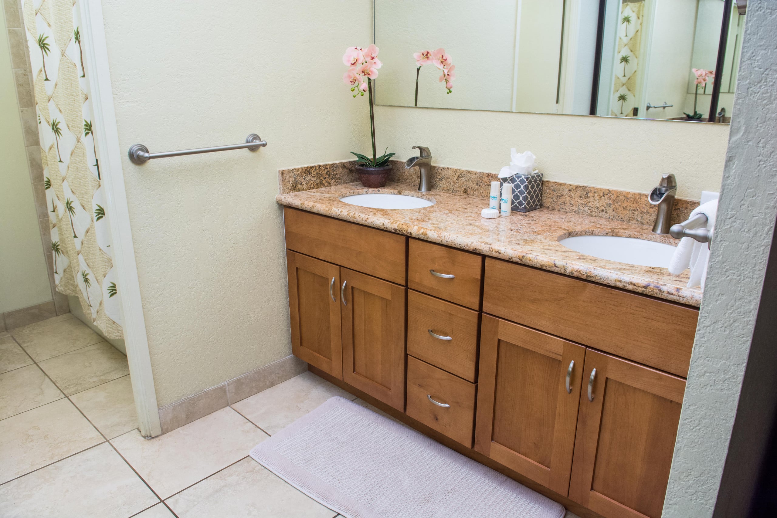 Condo in Lahaina · ★4.71 · 2 bedrooms · 3 beds · 2 baths - Image 19