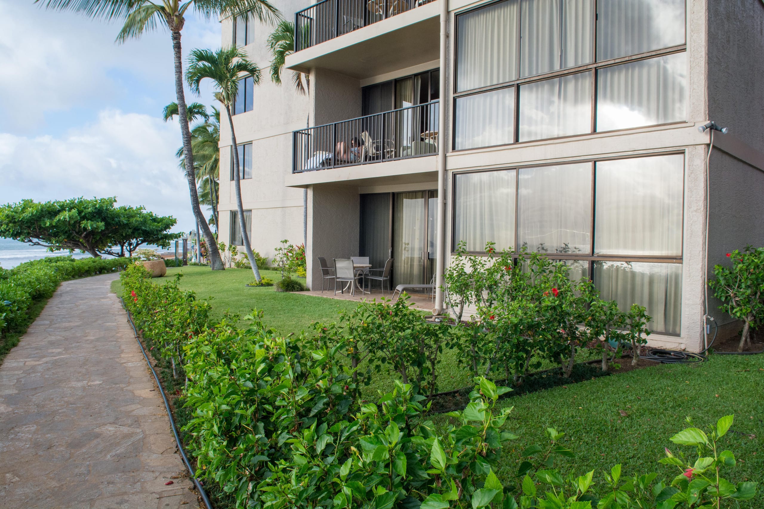 Condo in Lahaina · ★4.71 · 2 bedrooms · 3 beds · 2 baths - Image 8