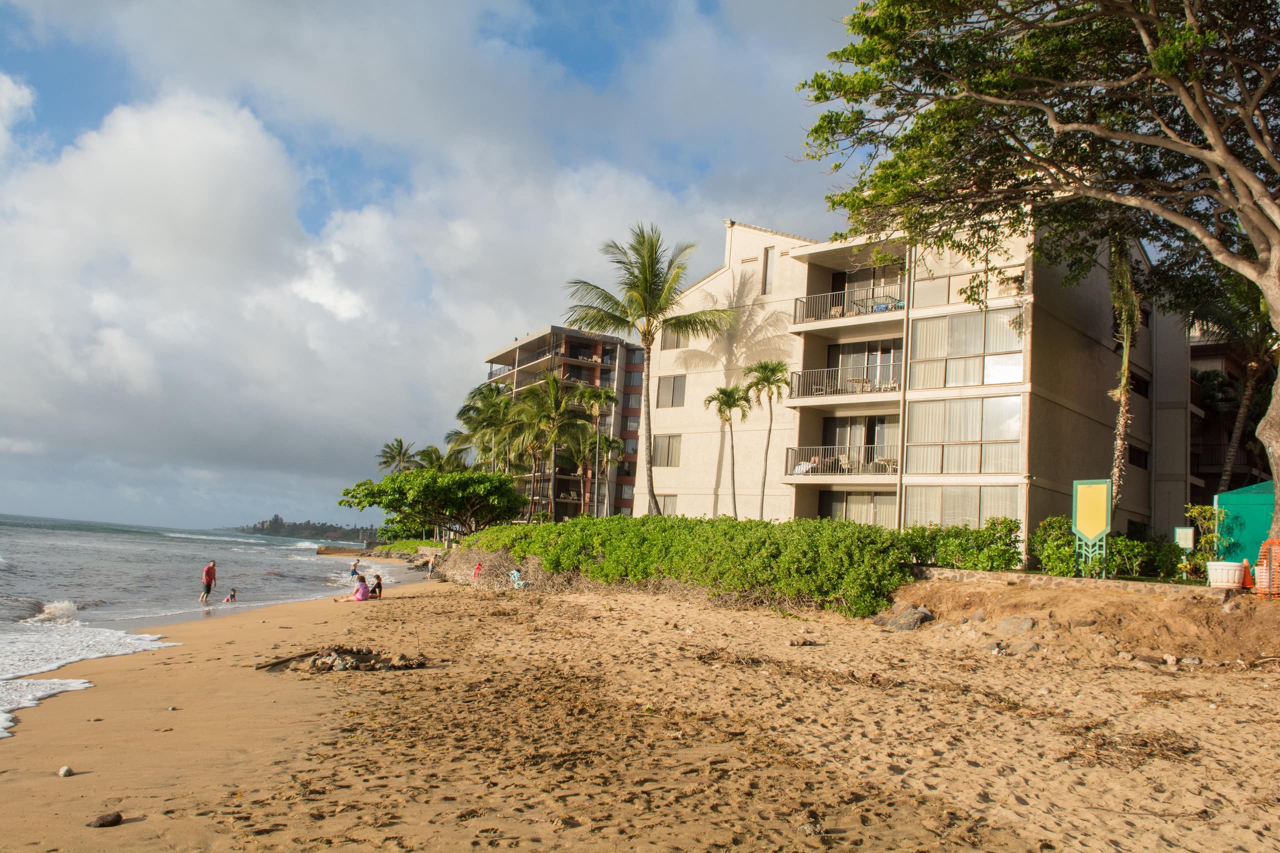 Condo in Lahaina · ★4.71 · 2 bedrooms · 3 beds · 2 baths - Image 7