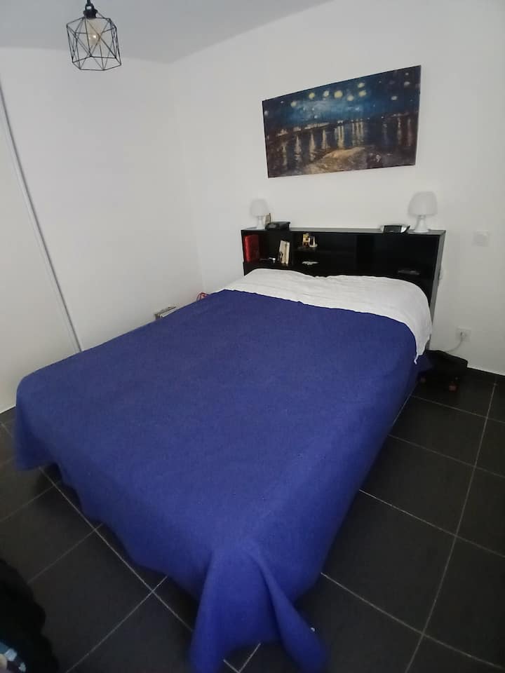 Quarto com cama queen size (160 × 200)