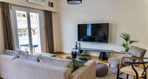 Successful Airbnb property: Charming 3BD Apartment in Koukaki, Athens in Περιφέρεια Αττικής
