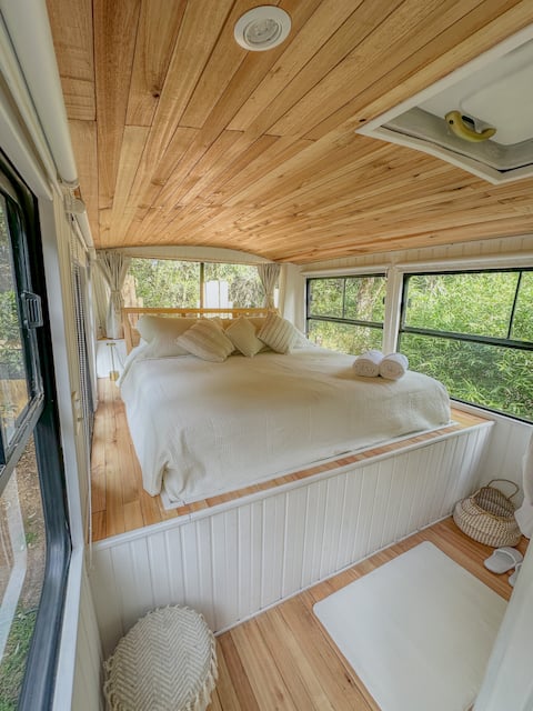 BondiHouse - Converted Bus