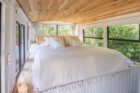 BondiHouse - Converted Bus