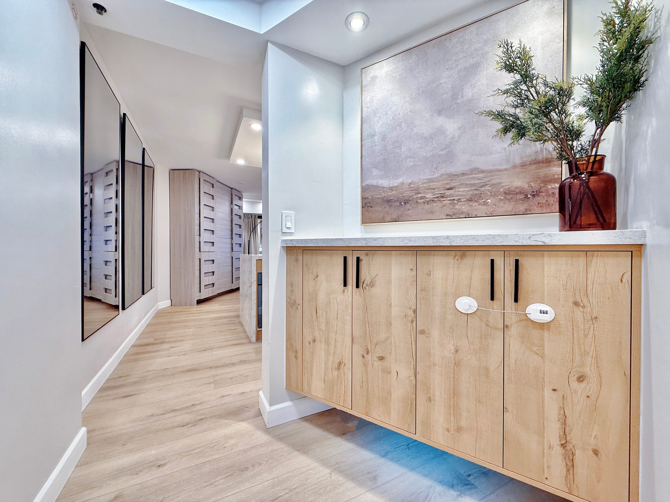 Financial District 1BR-Fully Renovated w/Parking - Image 10