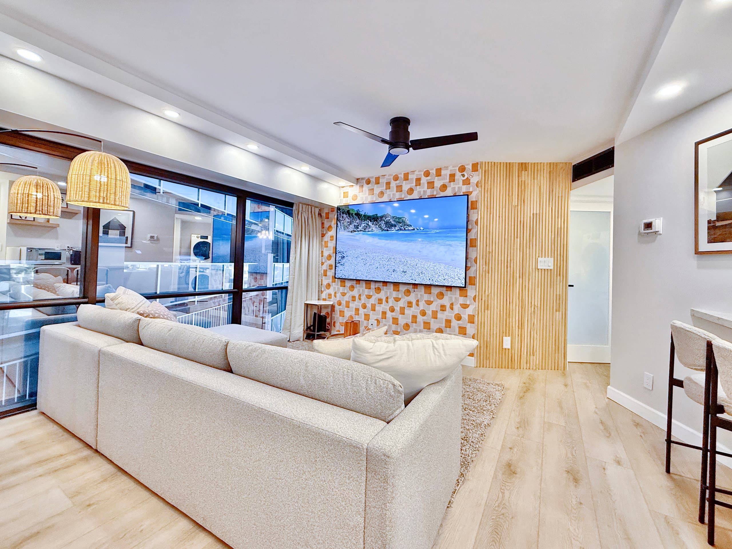 Financial District 1BR-Fully Renovated w/Parking - Image 11