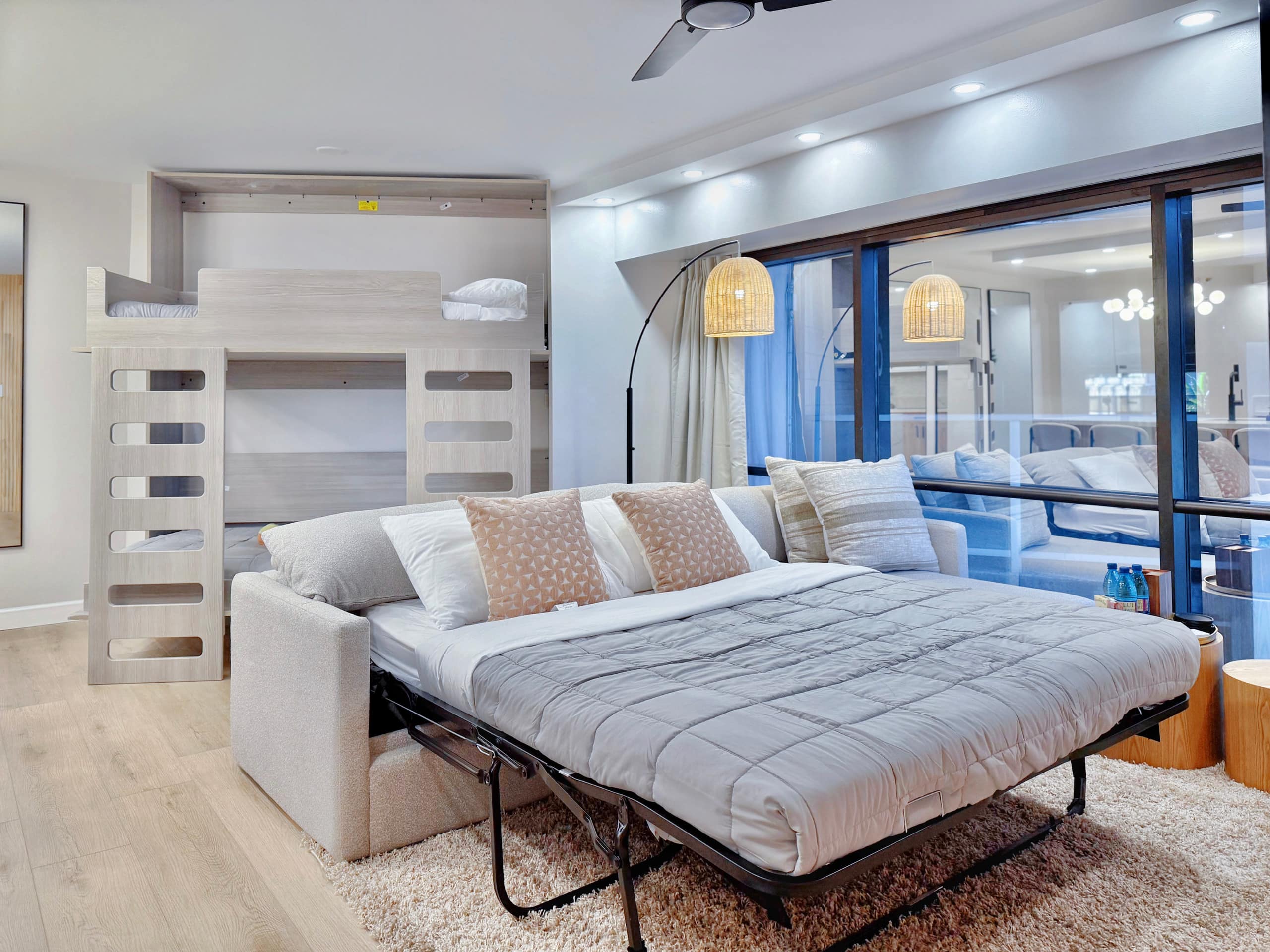 Financial District 1BR-Fully Renovated w/Parking - Image 15