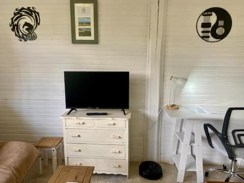 Popular Airbnb listing: The Cabin in El Chorro in El Chorro