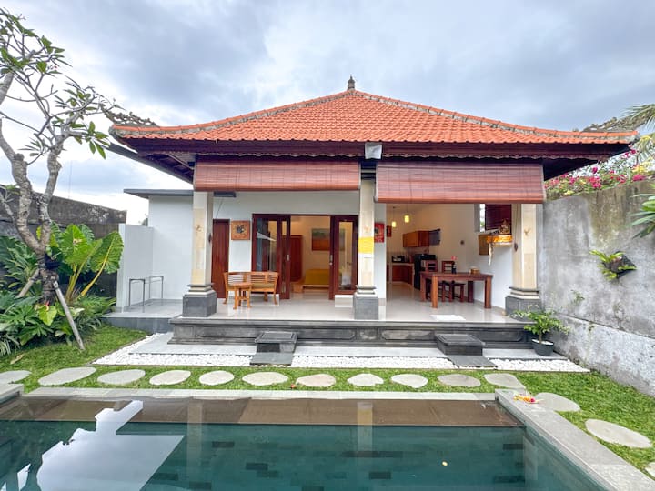Spacious Honeymoon Villa At Kedewatan Ubud - Ubud