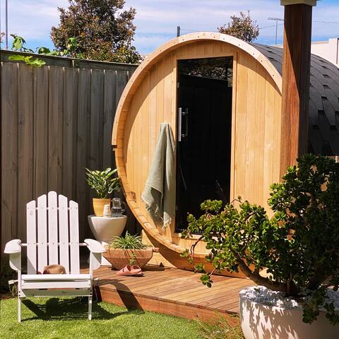 “Zen Nest” Beach House & Barrel Sauna gallery image 5