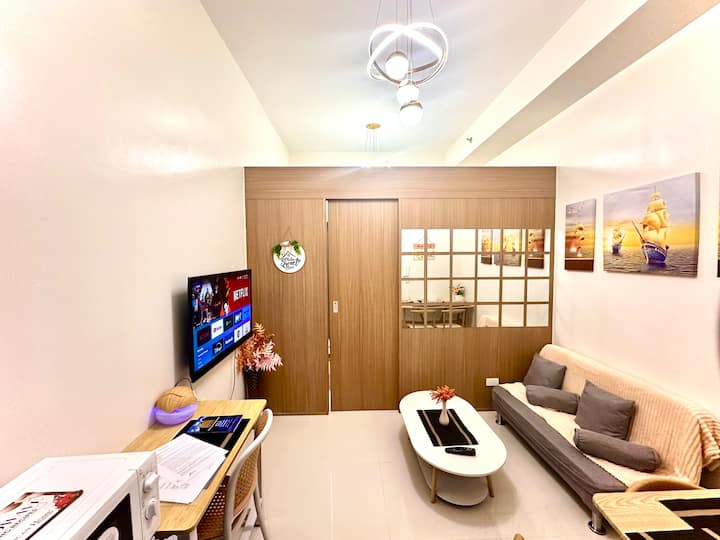 Relaxing Condo W/balcony,  Wifi, Pool, Gym, Makati - Makati