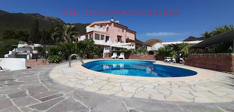 Air-conditioned Villa Paradiso, private pool, WiFi