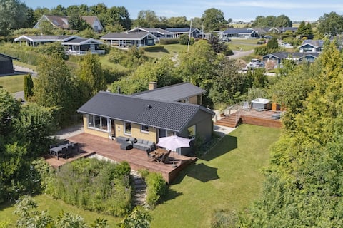 Holiday home with spa sauna and sea view